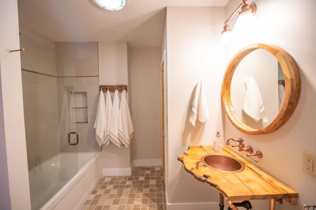 $1,700,000 | 15 Stone Ridge Loop, West Dover, VT 05356