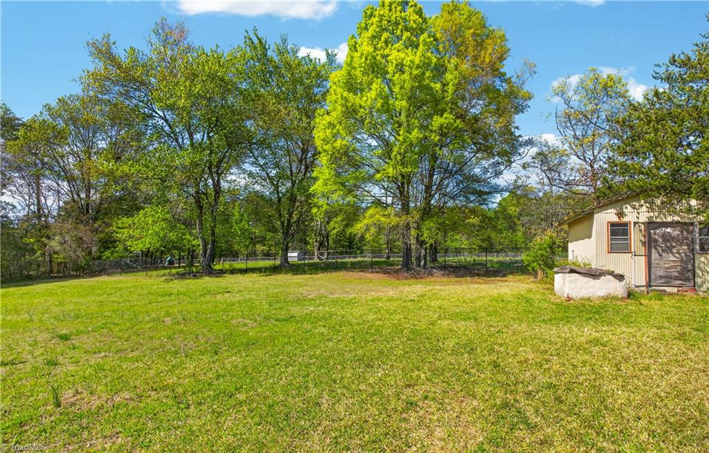 2027 Whites Mill Road High Point, NC 27265 - Photo 36 of 45