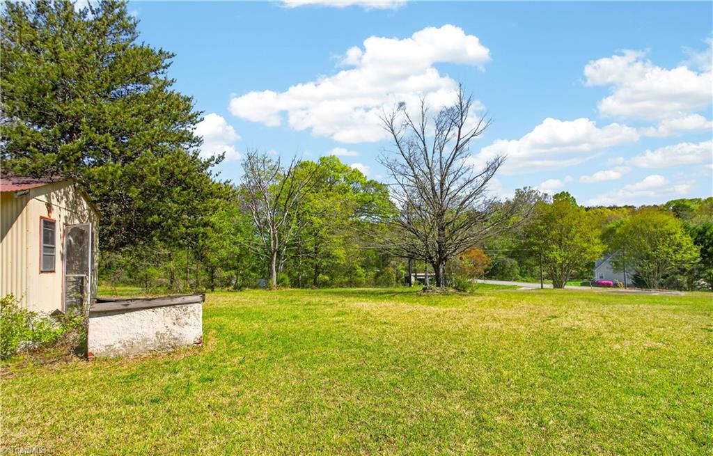 2027 Whites Mill Road High Point, NC 27265 - Photo 43 of 45