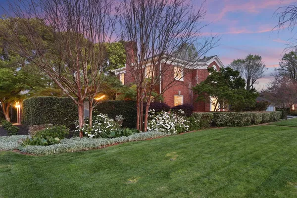 $1,099,900 | 930 Sycamore Avenue, Modesto, CA 95350