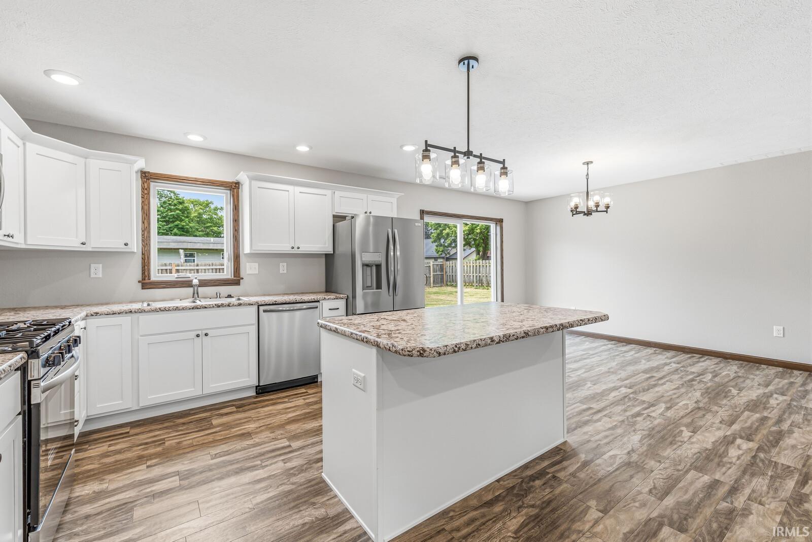59561 Rosedale Avenue Elkhart, IN 46517 - Photo 5 of 25