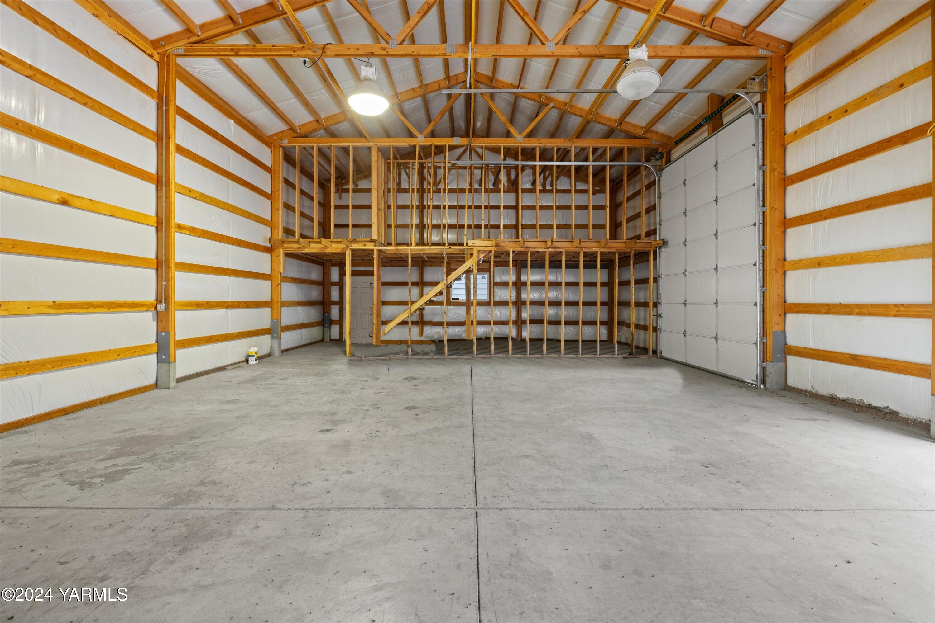 14901 Summitview Ext Road Yakima, WA 98908 - Photo 16 of 24 a view of an empty room with a garage