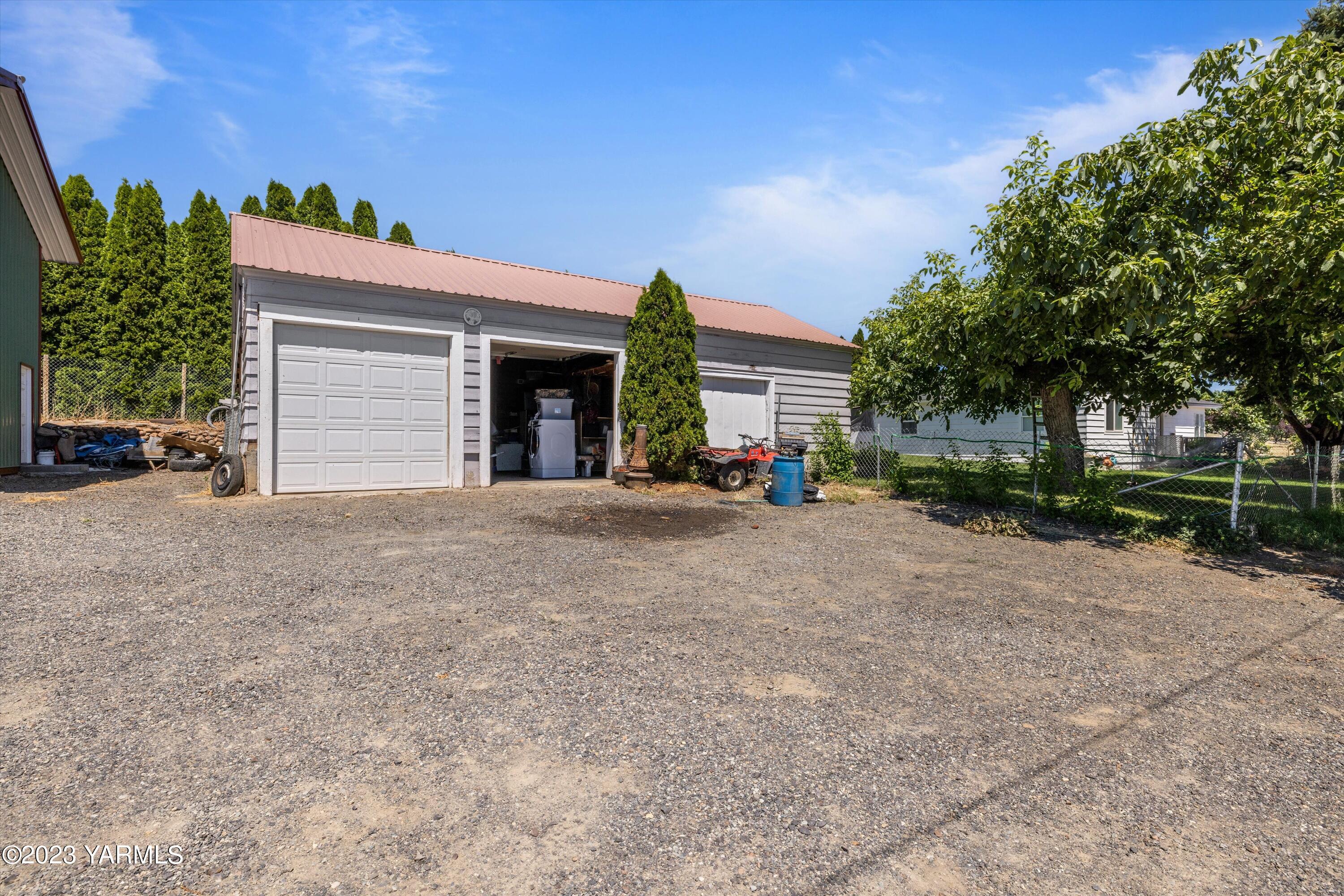 14901 Summitview Ext Road Yakima, WA 98908 - Photo 20 of 24 a view of a house with a street
