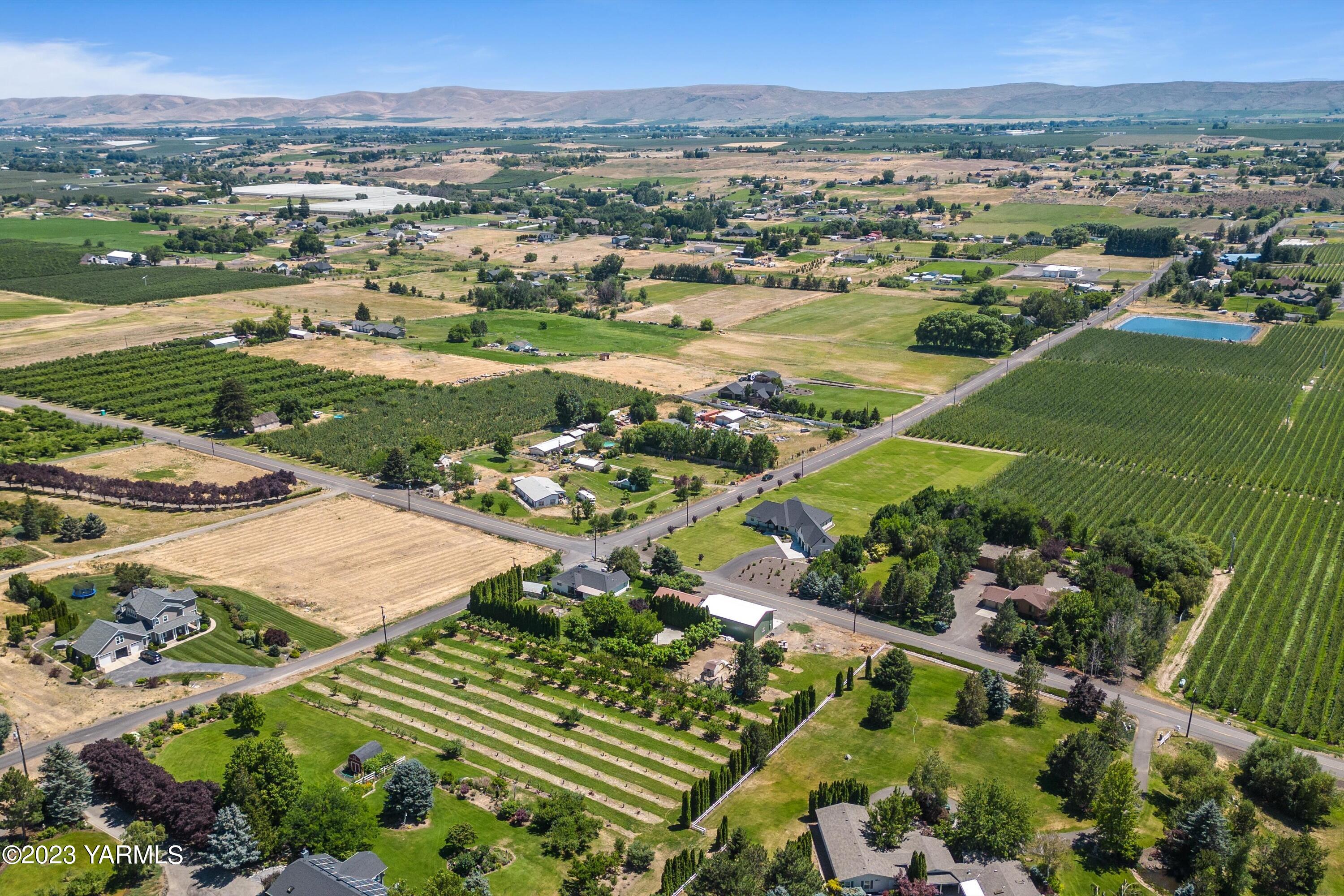 14901 Summitview Ext Road Yakima, WA 98908 - Photo 22 of 24 an aerial view of residential houses with outdoor space