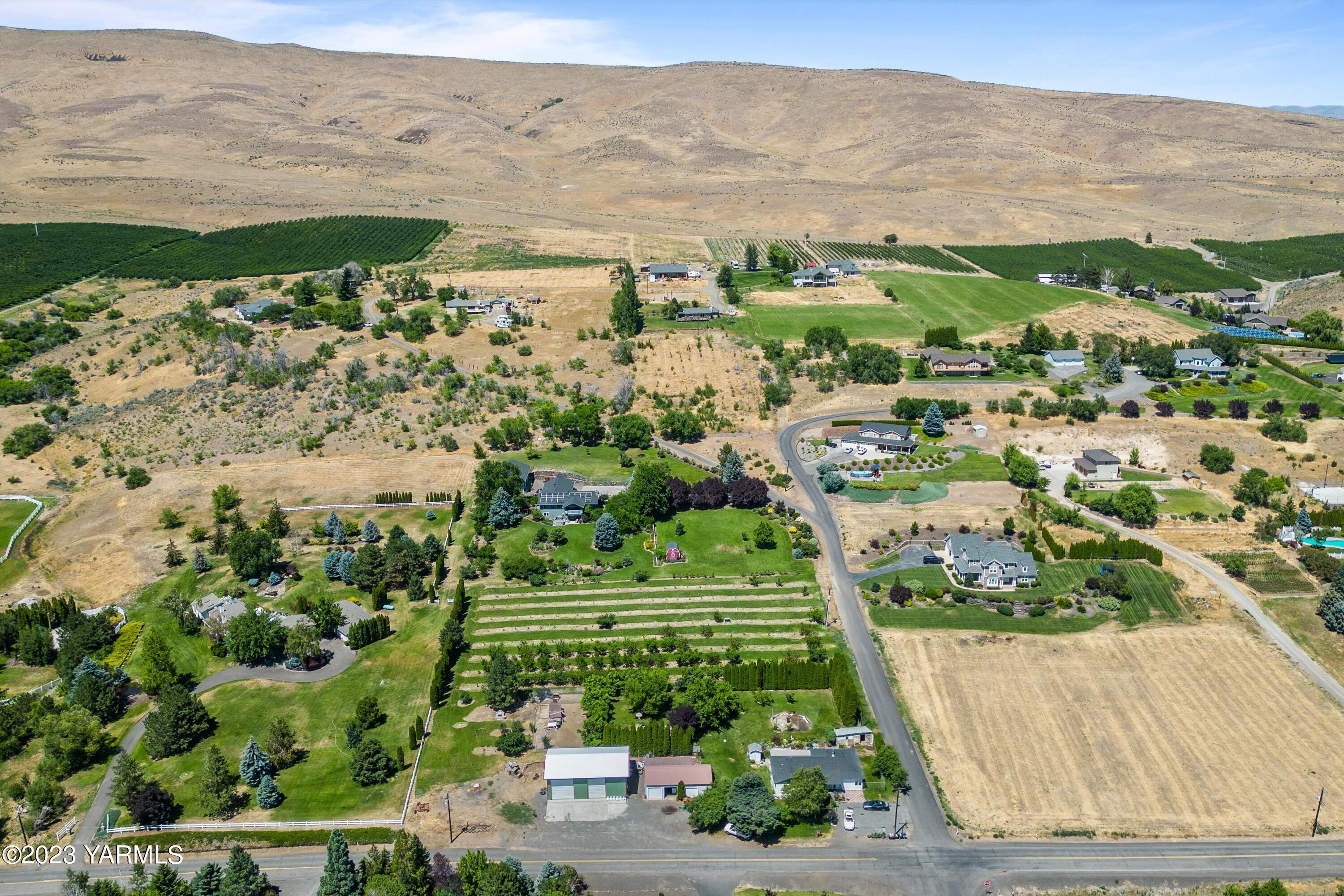 14901 Summitview Ext Road Yakima, WA 98908 - Photo 23 of 24 a view of a city