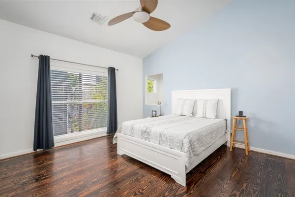 $2,700 | 906 Andrews Street, Houston, TX 77019