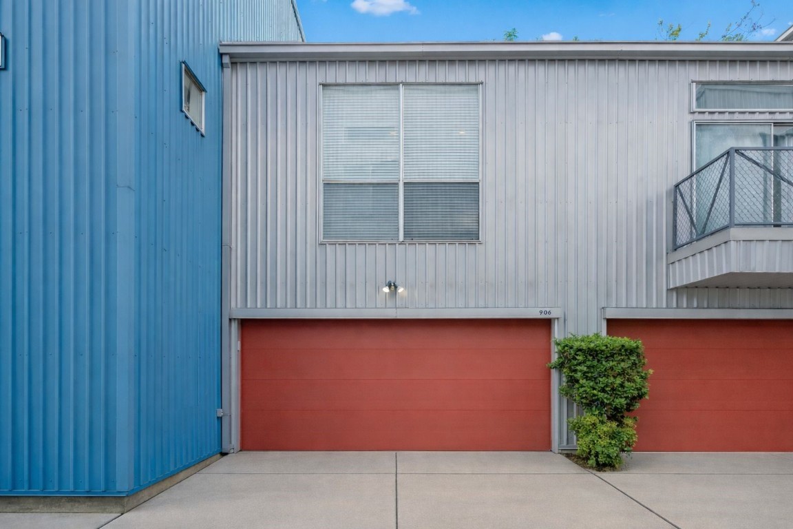 906 Andrews Street Houston, TX 77019 - Photo 23 of 23 a view of door