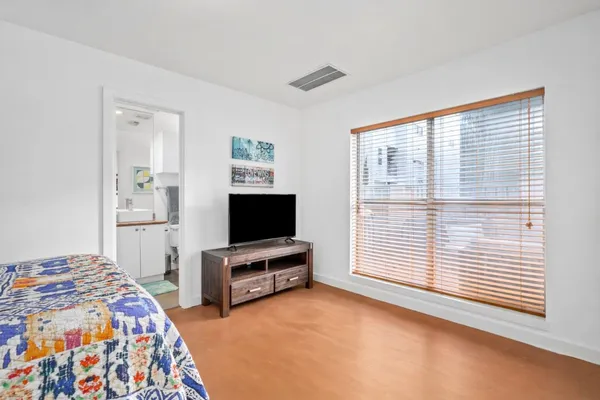 $2,700 | 906 Andrews Street, Houston, TX 77019
