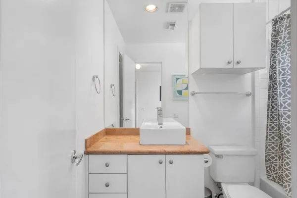 $2,700 | 906 Andrews Street, Houston, TX 77019