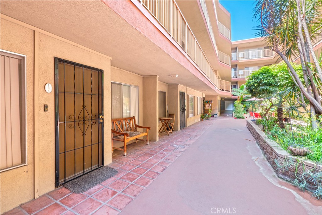 545 Chestnut Avenue, Unit 104 Long Beach, CA 90802 - Photo 18 of 48