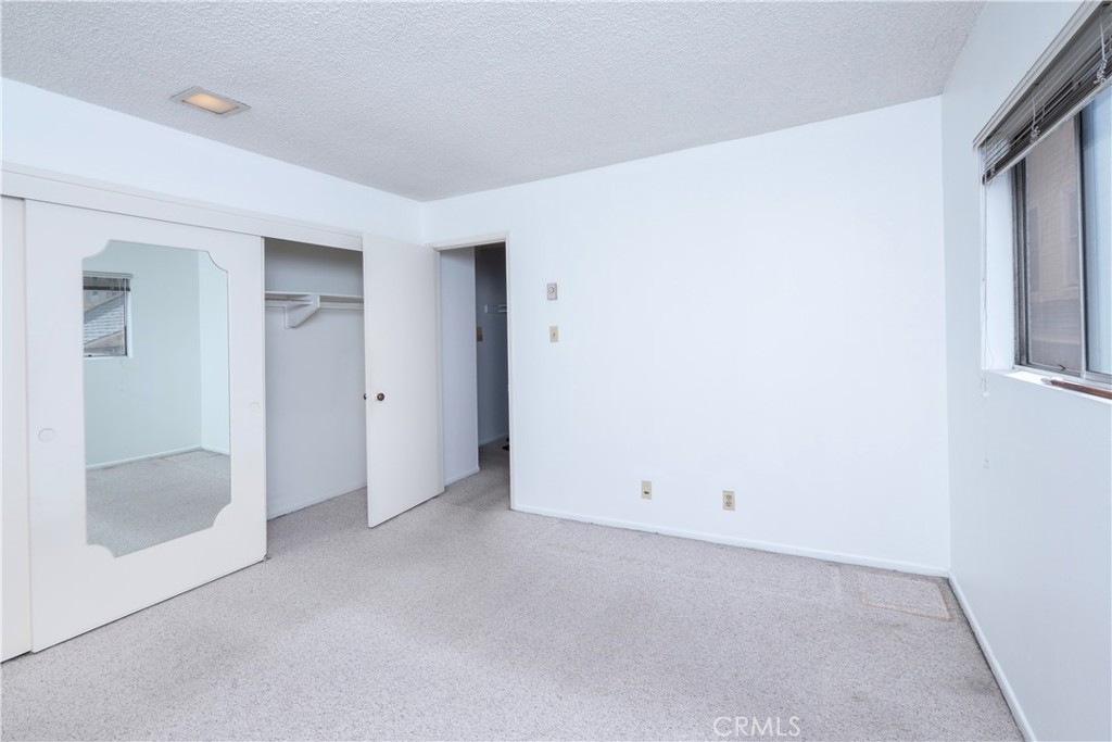 545 Chestnut Avenue, Unit 104 Long Beach, CA 90802 - Photo 36 of 48 a view of an empty room