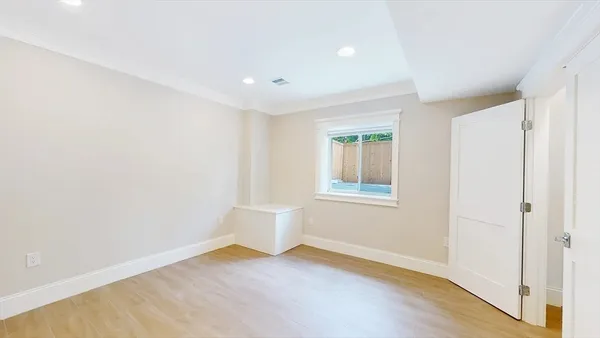 $3,450 | 262 Brown Street, Unit 2, Waltham, MA 02453