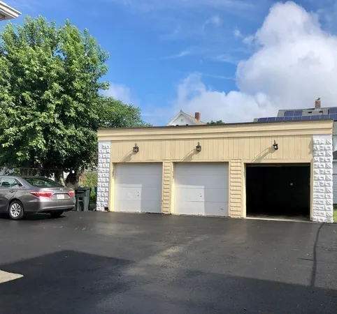 $3,450 | 262 Brown Street, Unit 2, Waltham, MA 02453