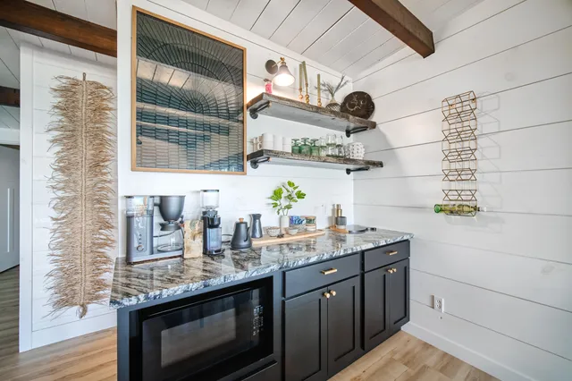 $985,000 | 4282 West Fox Farm Road, Manistee, MI 49660