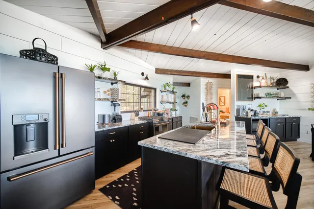 $985,000 | 4282 West Fox Farm Road, Manistee, MI 49660