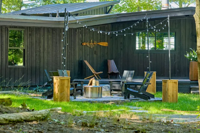 $985,000 | 4282 West Fox Farm Road, Manistee, MI 49660