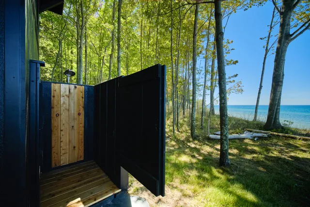 $985,000 | 4282 West Fox Farm Road, Manistee, MI 49660