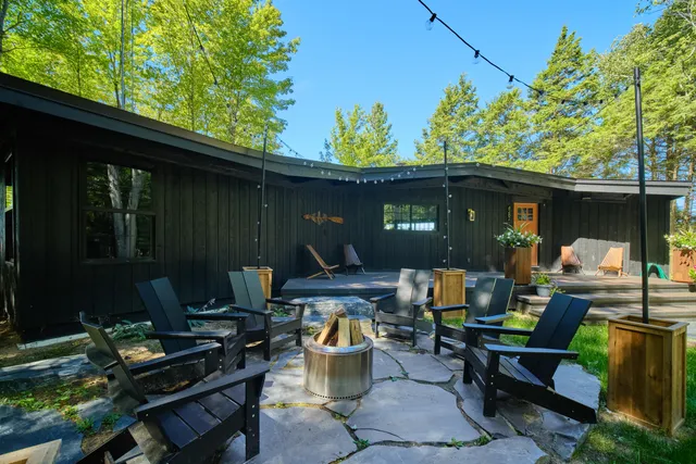 $985,000 | 4282 West Fox Farm Road, Manistee, MI 49660