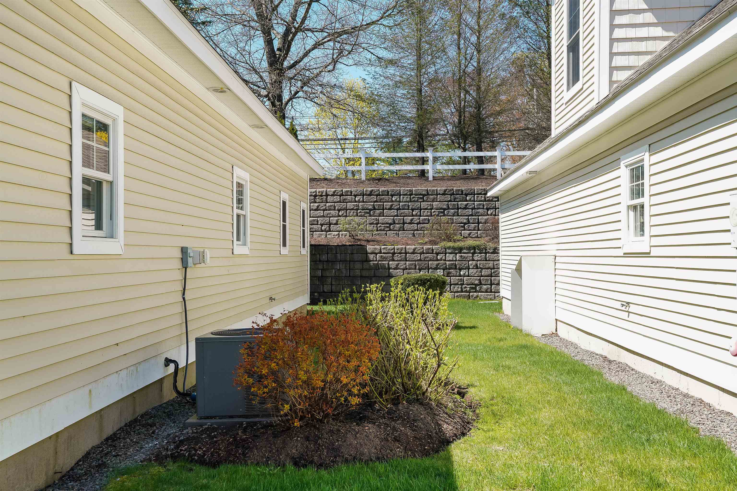 35 Metea Lane Bedford, NH 03110 - Photo 33 of 34