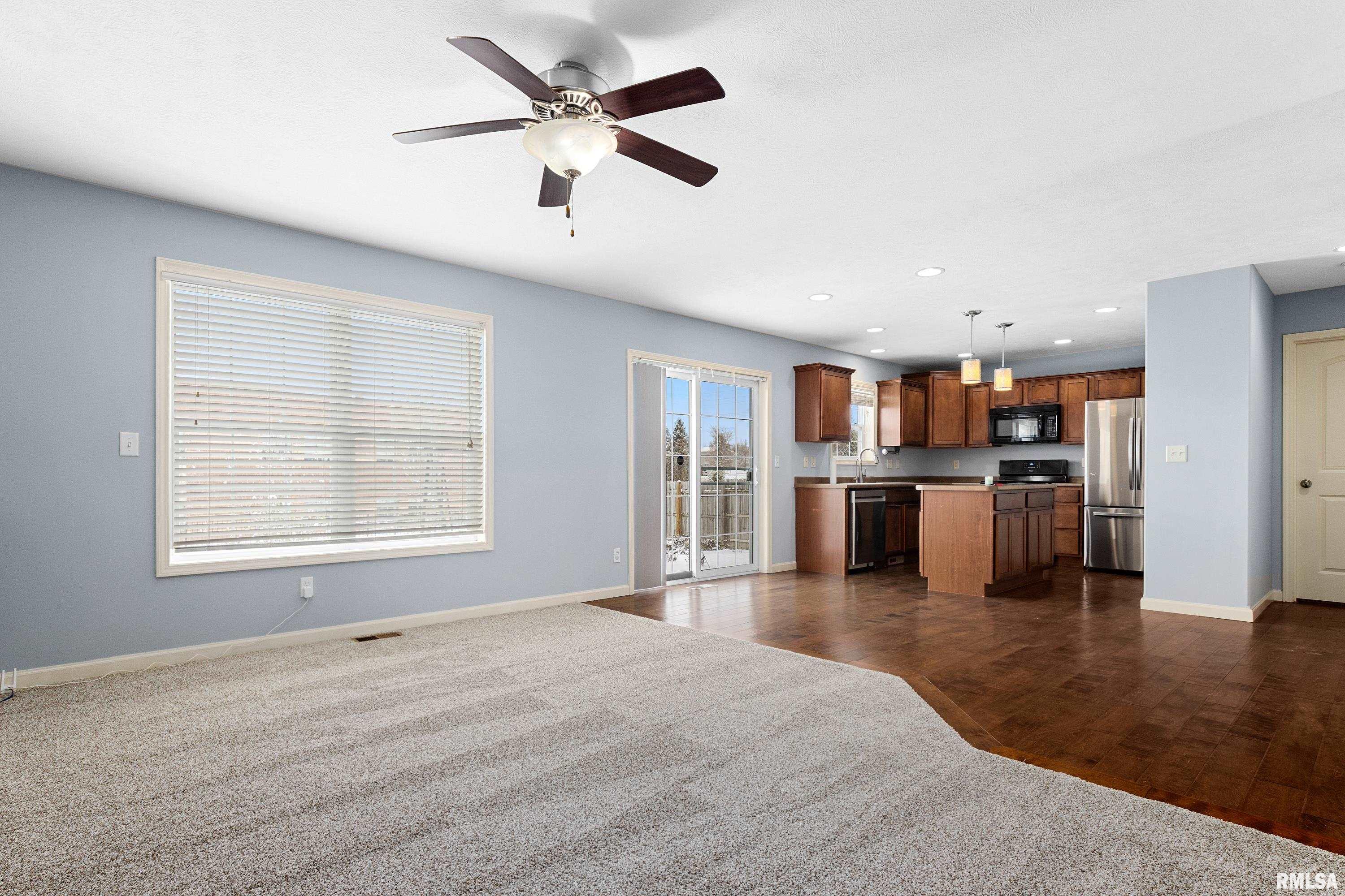 2515 West Sesame Street Dunlap, IL 61525 - Photo 14 of 56