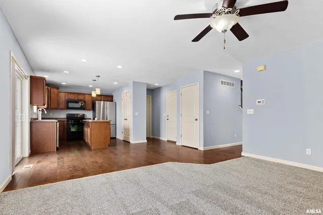 $365,000 | 2515 West Sesame Street, Dunlap, IL 61525