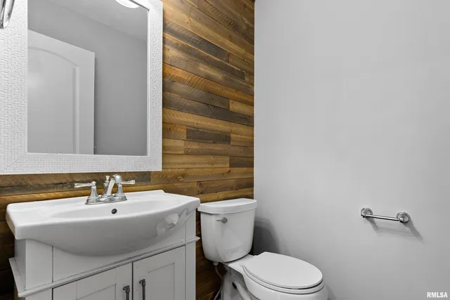 $365,000 | 2515 West Sesame Street, Dunlap, IL 61525