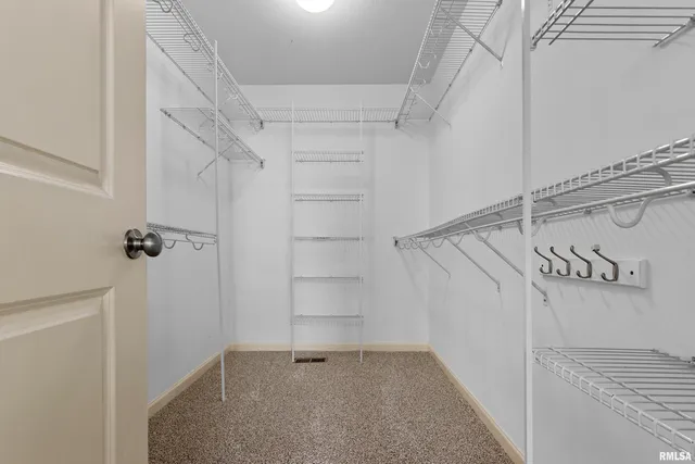 $365,000 | 2515 West Sesame Street, Dunlap, IL 61525