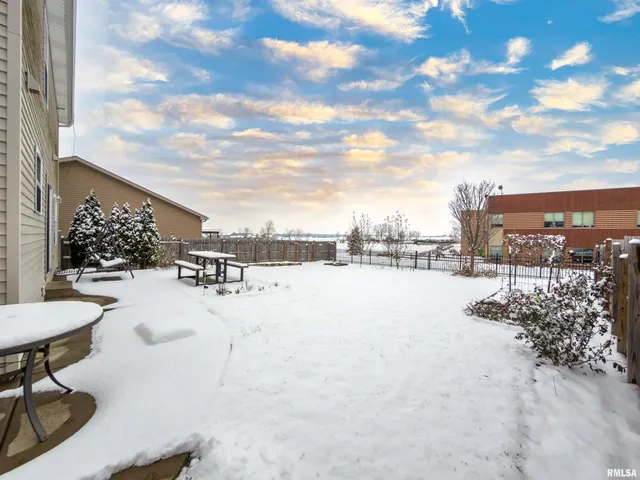 $365,000 | 2515 West Sesame Street, Dunlap, IL 61525