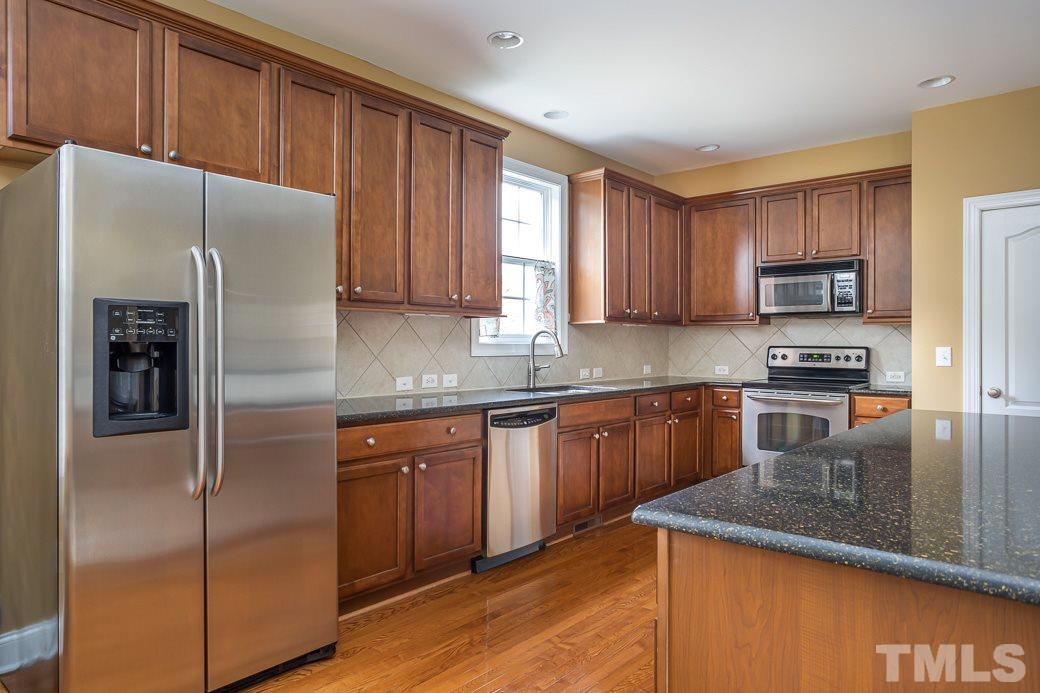 10012 Darling Street Raleigh, NC 27613 - Photo 4 of 30