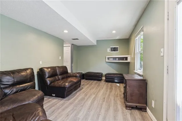 $275,000 | 216 Southwest 26th Street, Blue Springs, MO 64015