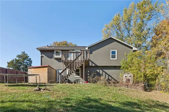 $275,000 | 216 Southwest 26th Street, Blue Springs, MO 64015