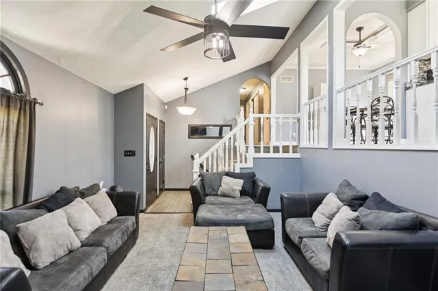 $275,000 | 216 Southwest 26th Street, Blue Springs, MO 64015