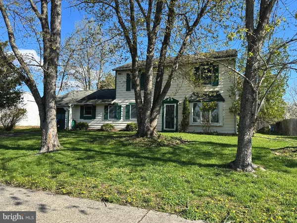 $395,000 | 17 Grayburn Drive, Marlton, NJ 08053