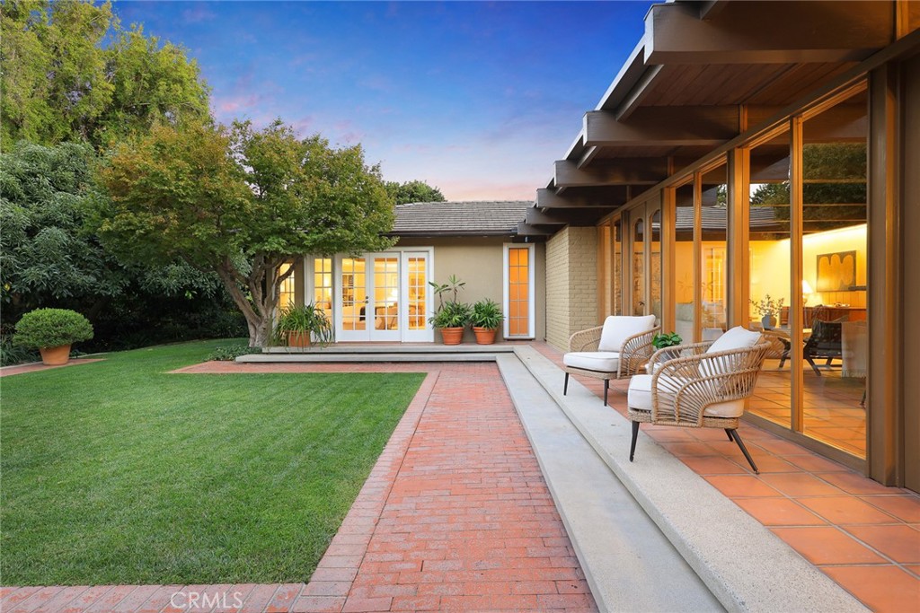 400 Vaquero Road Arcadia, CA 91007 - Photo 17 of 23 Backyard Patio