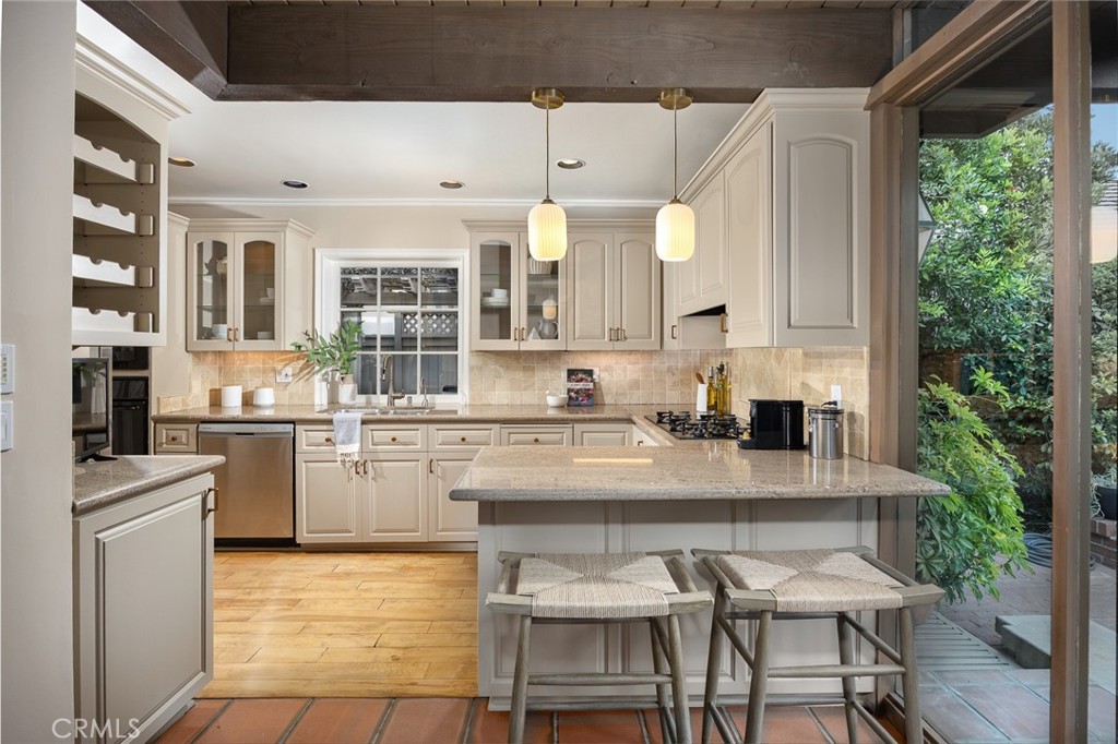 400 Vaquero Road Arcadia, CA 91007 - Photo 8 of 23 Kitchen