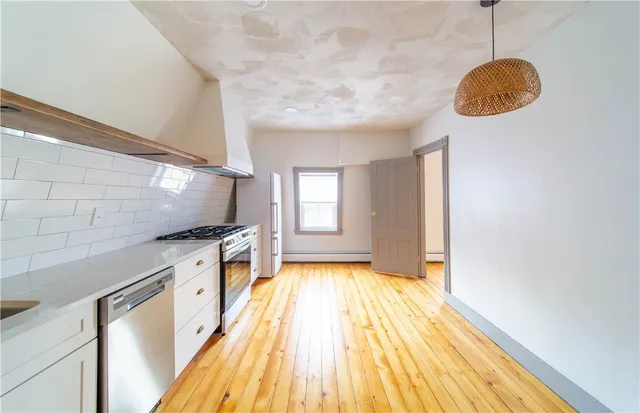 $2,500 | 309 Main Street, Unit 2, East Greenwich, RI 02818