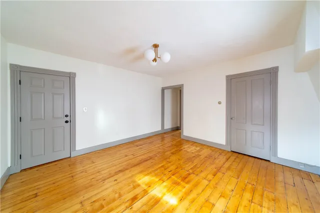 $2,500 | 309 Main Street, Unit 2, East Greenwich, RI 02818