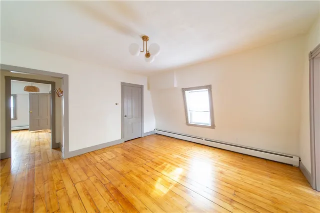 $2,500 | 309 Main Street, Unit 2, East Greenwich, RI 02818