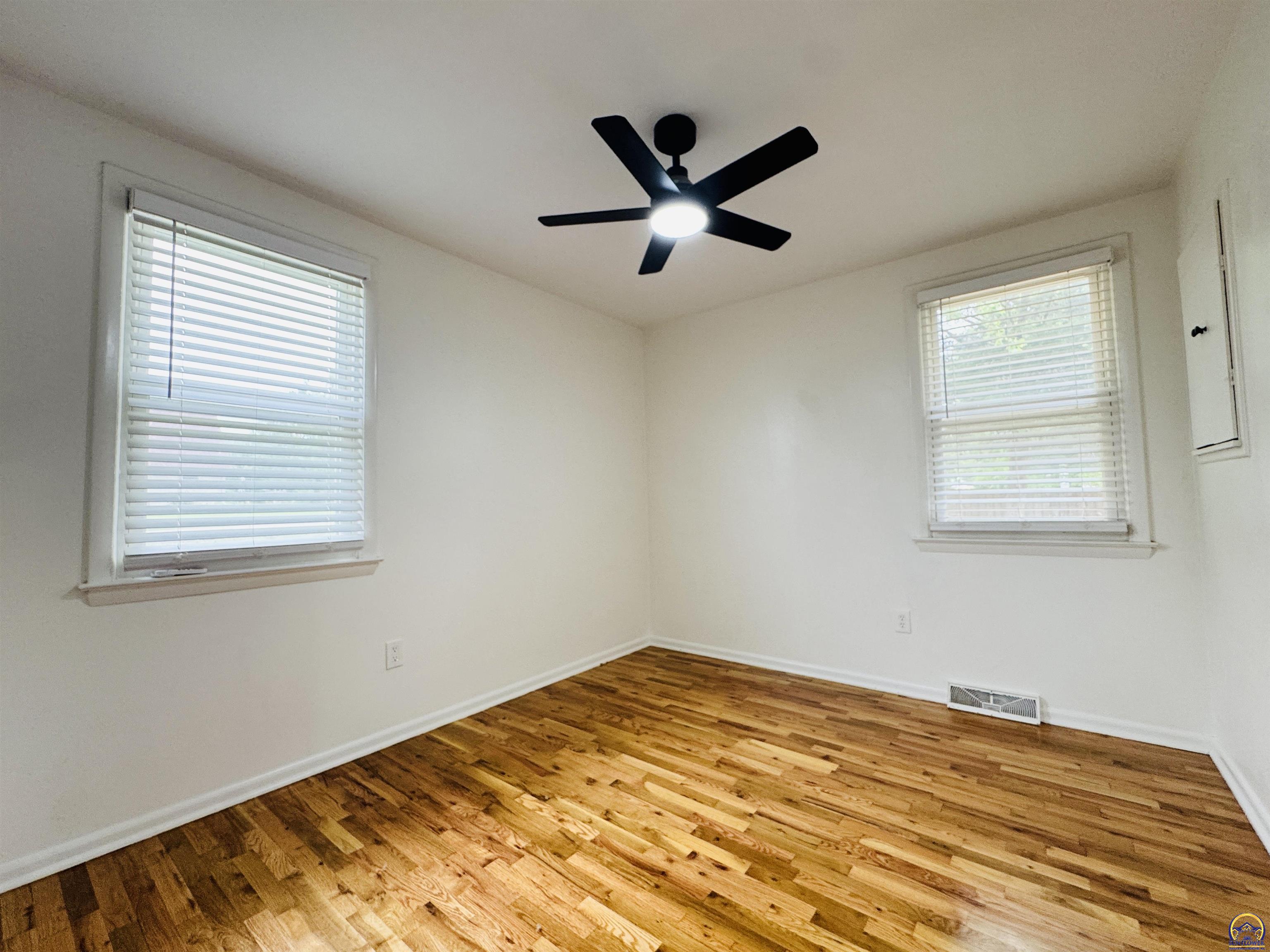 320 Northeast 58th Street Topeka, KS 66617 - Photo 25 of 49