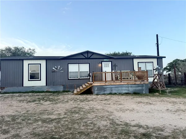 $539,500 | 490 Hernandez Road, Poteet, TX 78065