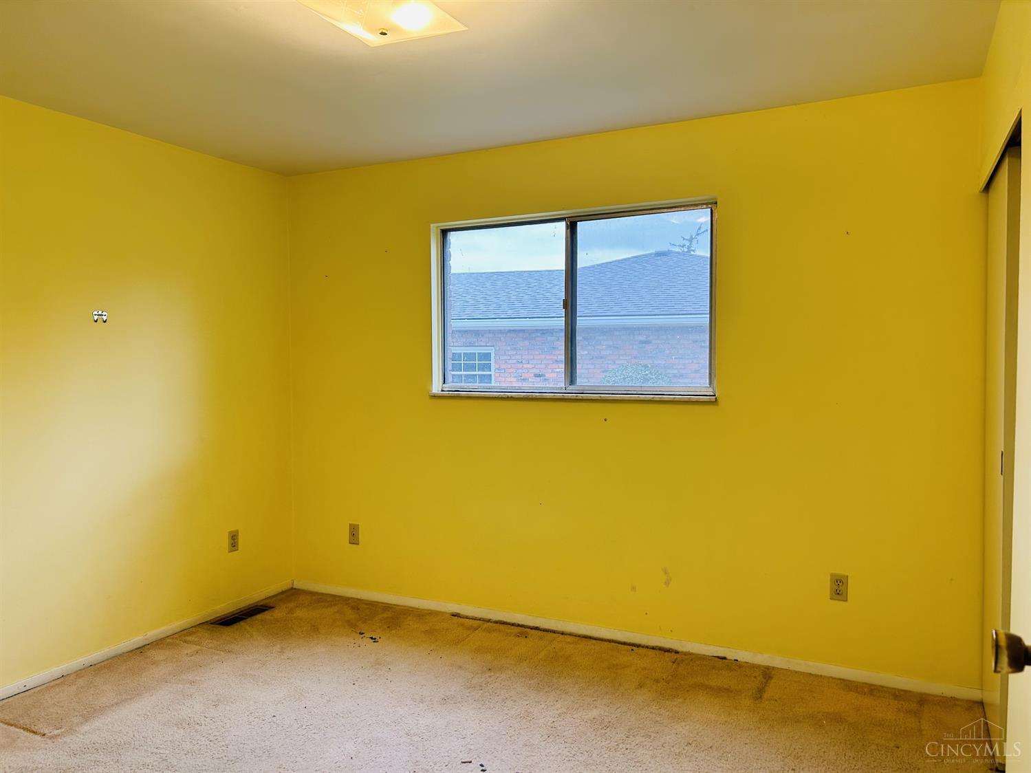 7718 Gaines Road Cincinnati, OH 45247 - Photo 13 of 16