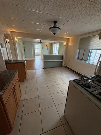 $2,800 | 220 East Eagle Street, Unit 3, Boston, MA 02128