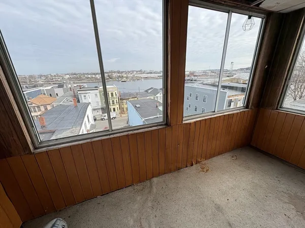 $2,800 | 220 East Eagle Street, Unit 3, Boston, MA 02128