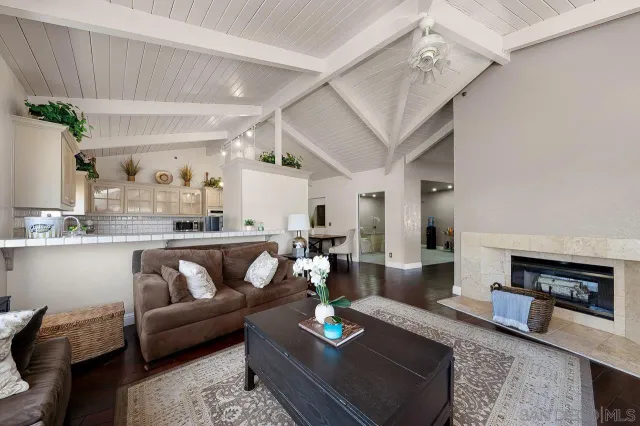 $1,247,500 | 719 Singing Trails Drive, El Cajon, CA 92019