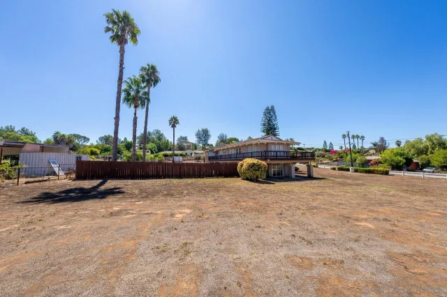 $1,247,500 | 719 Singing Trails Drive, El Cajon, CA 92019