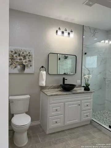 $379,000 | 644 Canyon Cir Drive, Canyon Lake, TX 78133