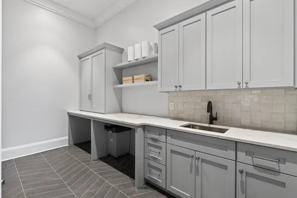 a view of kitchen with washer and dryer