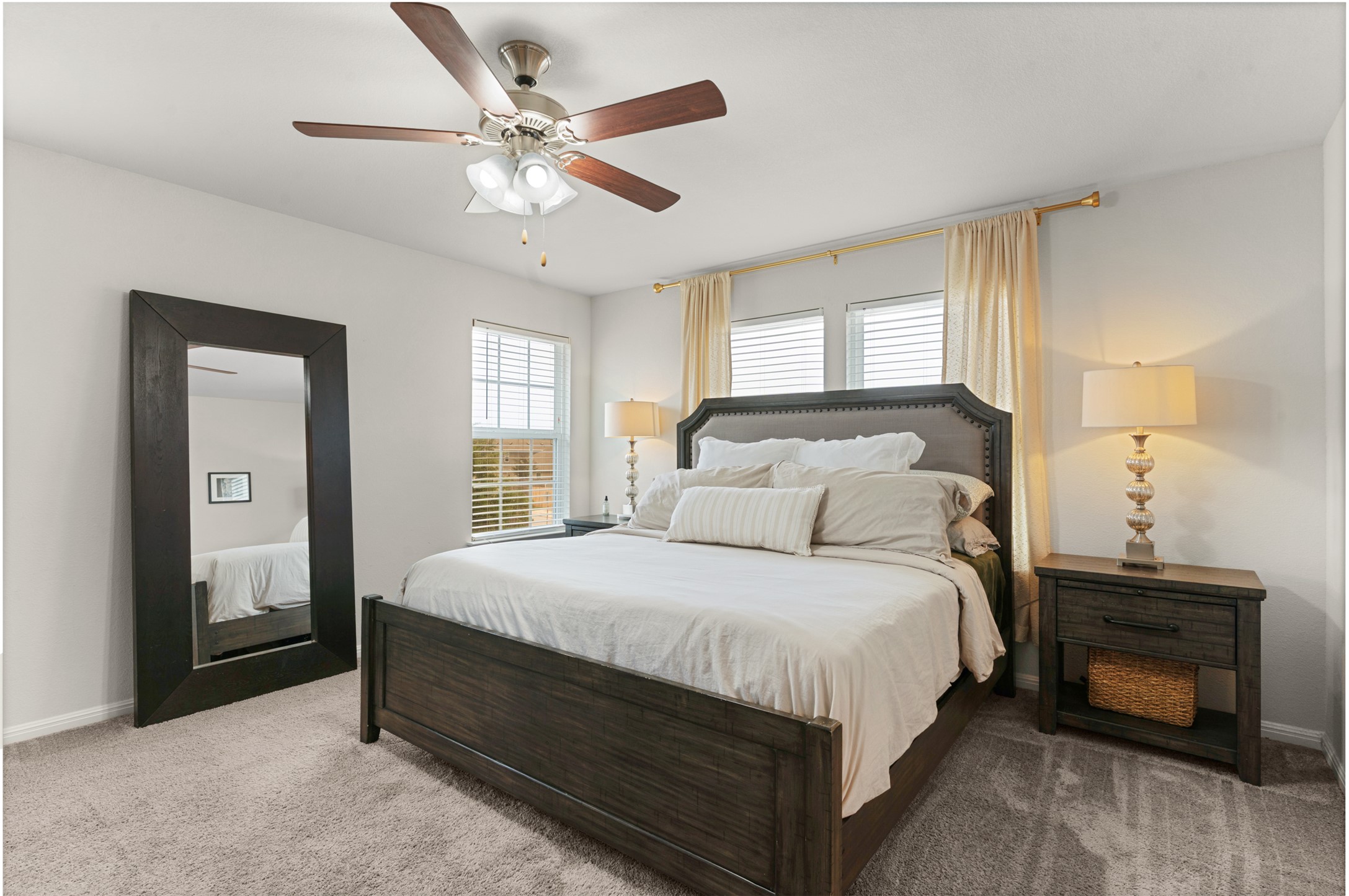925 Stampede Road San Marcos, TX 78666 - Photo 4 of 39 Primary Bedroom