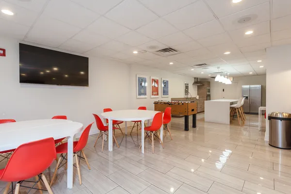 $2,300 | 1221 North Dearborn Street, Unit 1008N, Chicago, IL 60610