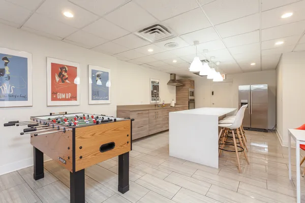 $2,300 | 1221 North Dearborn Street, Unit 1008N, Chicago, IL 60610